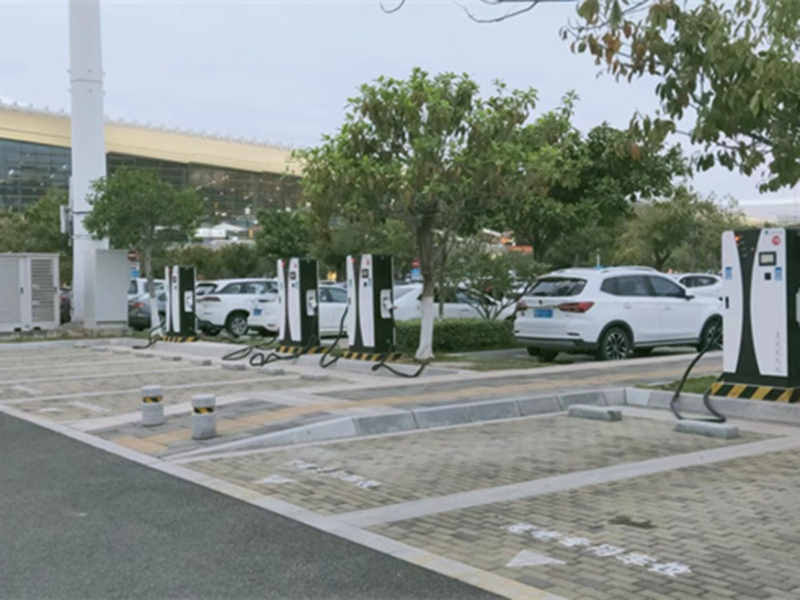 厦门机场T4停车场充电站