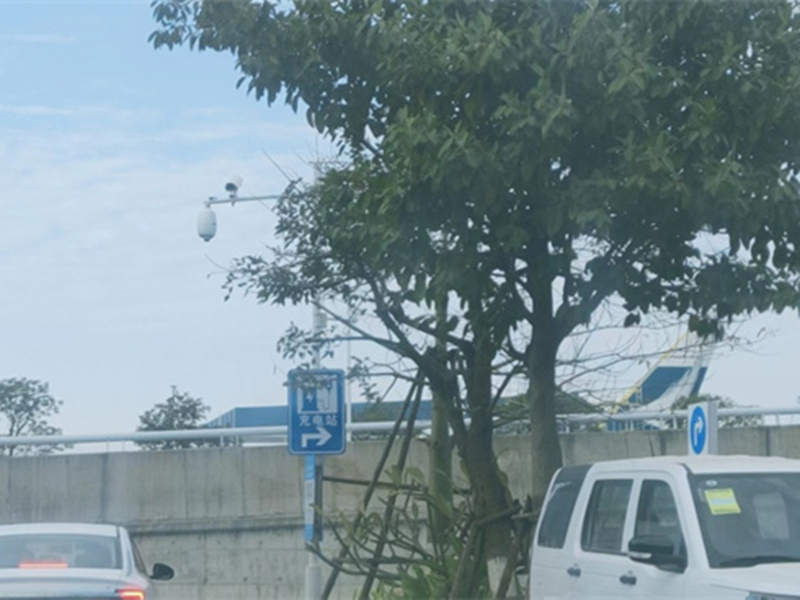 厦门机场T4停车场充电站