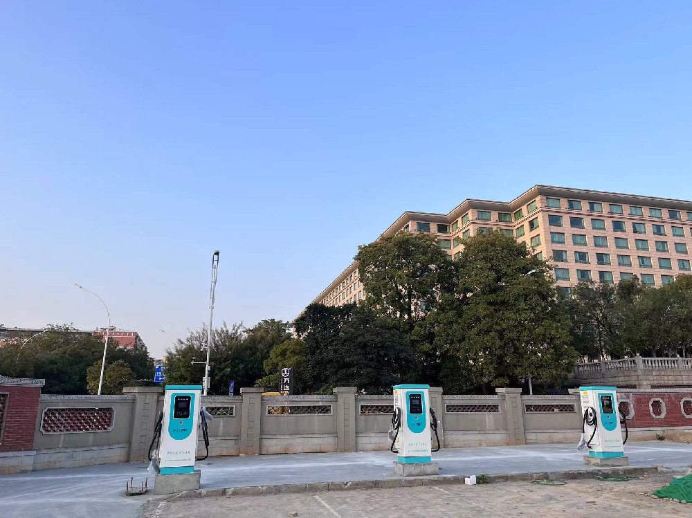 翔鹭充电桩